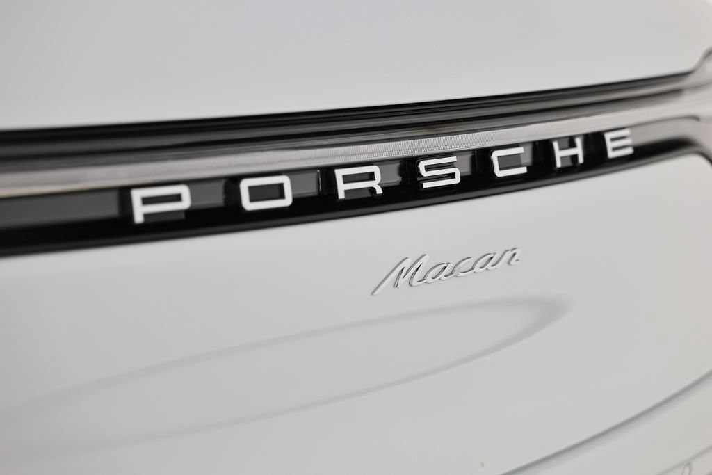 New 2026 Porsche Macan AWD/4WD image 13