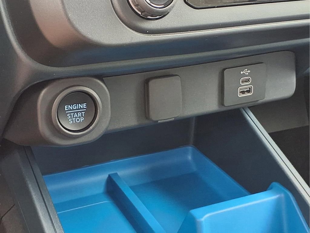 New 2026 Ford Maverick XLT w/ Equipment Group 301A AWD/4WD image 9