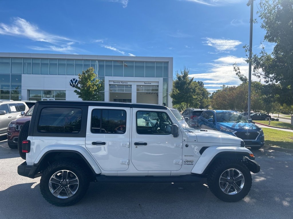 Used 2018 Jeep Wrangler Unlimited Sahara image 9
