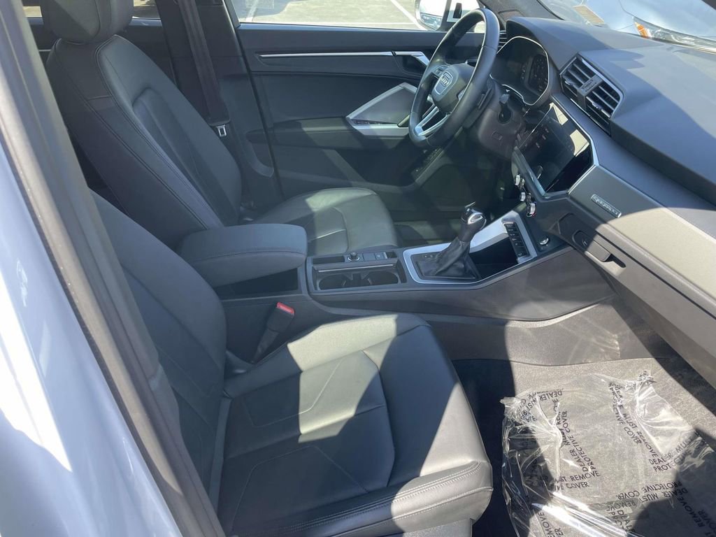 Used 2023 Audi Q3 2.0T Premium image 47