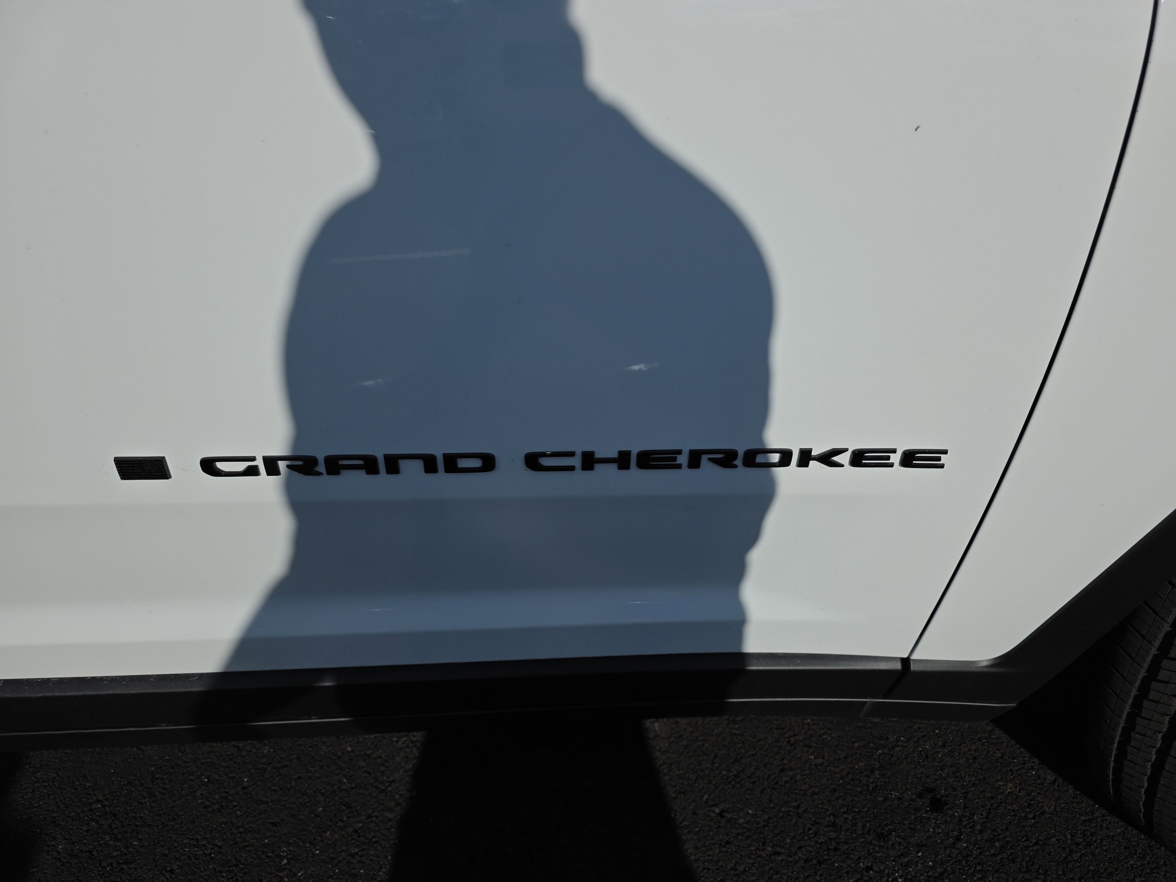 New 2025 Jeep Grand Cherokee L Altitude image 30
