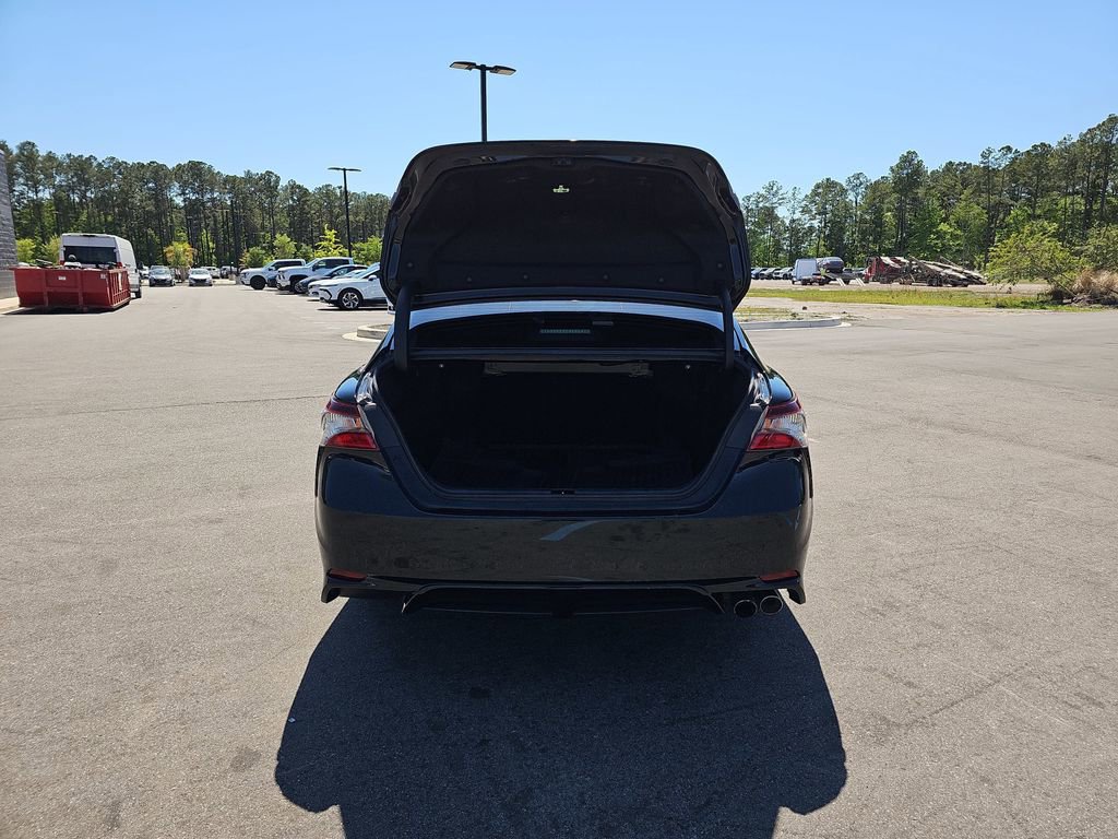 Used 2022 Toyota Camry SE FWD image 16