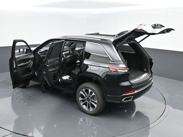 Used 2024 Jeep Grand Cherokee Overland w/ Advanced Protech Group III image 54