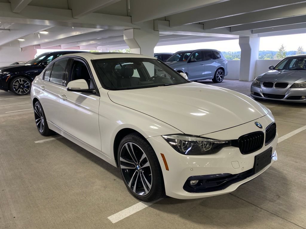Used 2018 BMW 330i xDrive Sedan AWD/4WD image 6