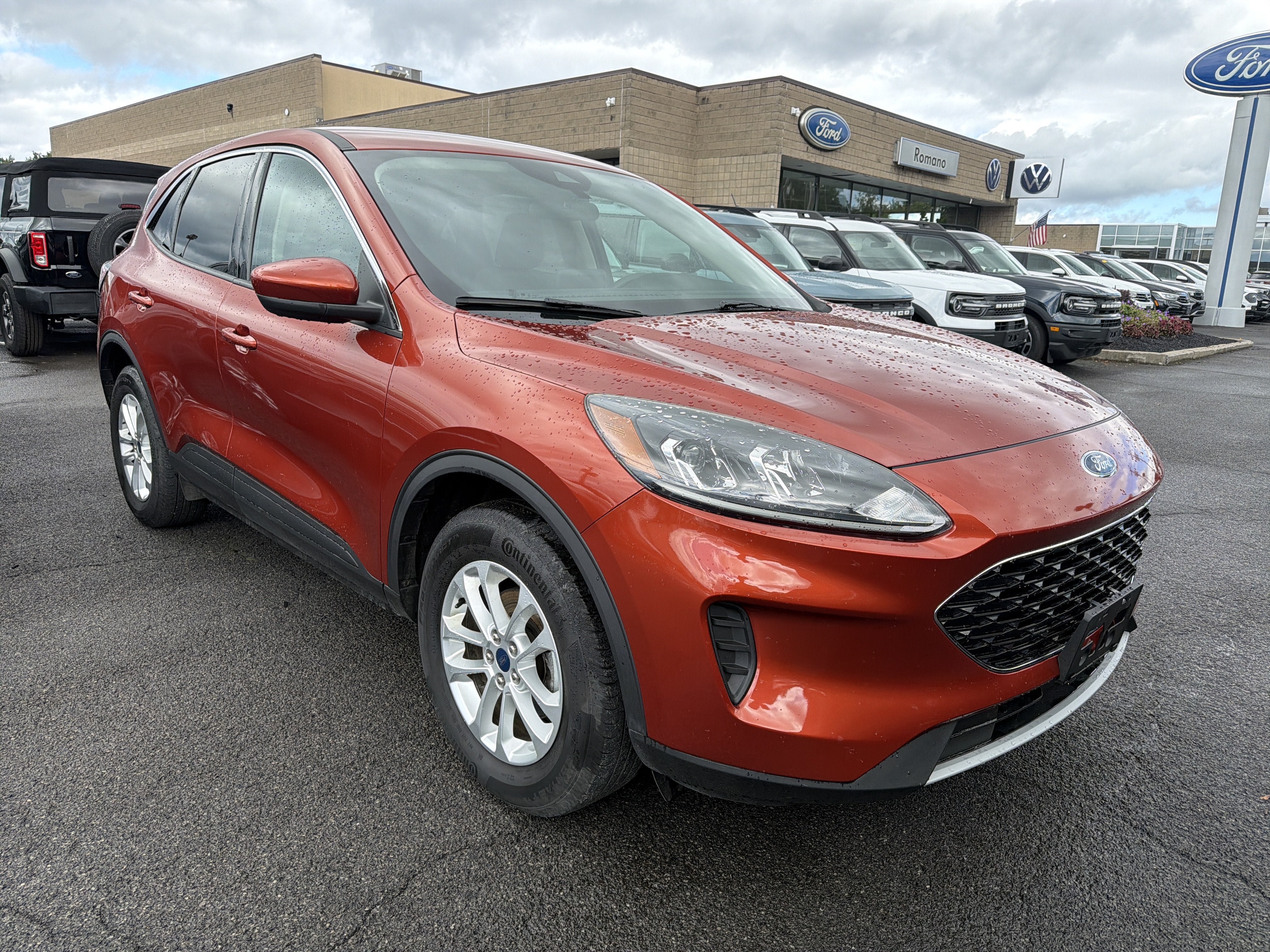 Used 2020 Ford Escape SE AWD/4WD image 2