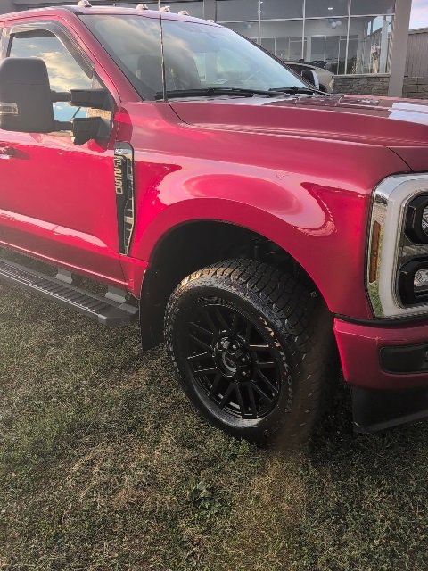 Used 2024 Ford F250 XLT w/ Black Appearance Package image 8