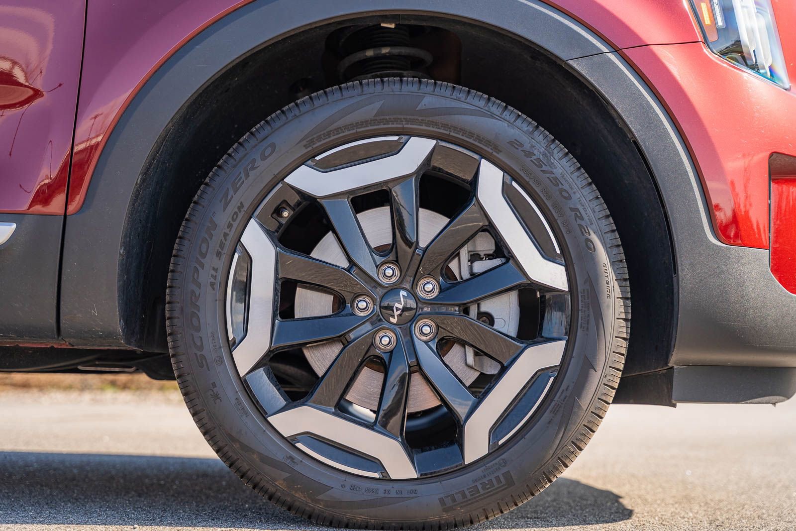 Used 2023 Kia Telluride EX w/ EX Captain's Chair Package image 9