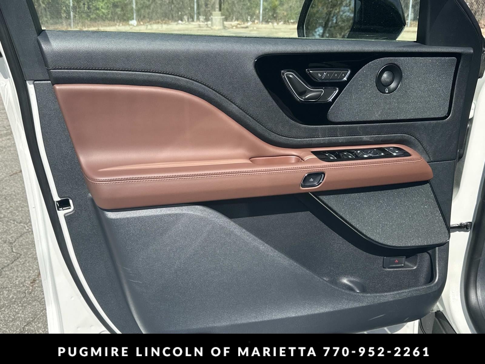 New 2026 Lincoln Aviator Reserve w/ Illumination Package RWD image 10