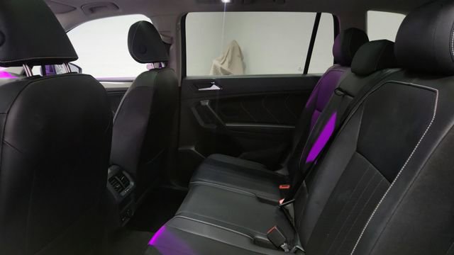 Used 2024 Volkswagen Tiguan SE image 18