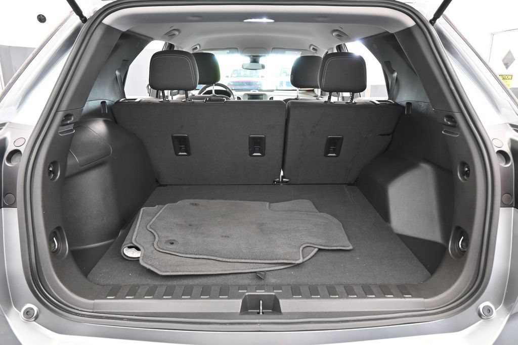 Used 2024 Chevrolet Equinox LS w/ LS Convenience Package FWD image 32