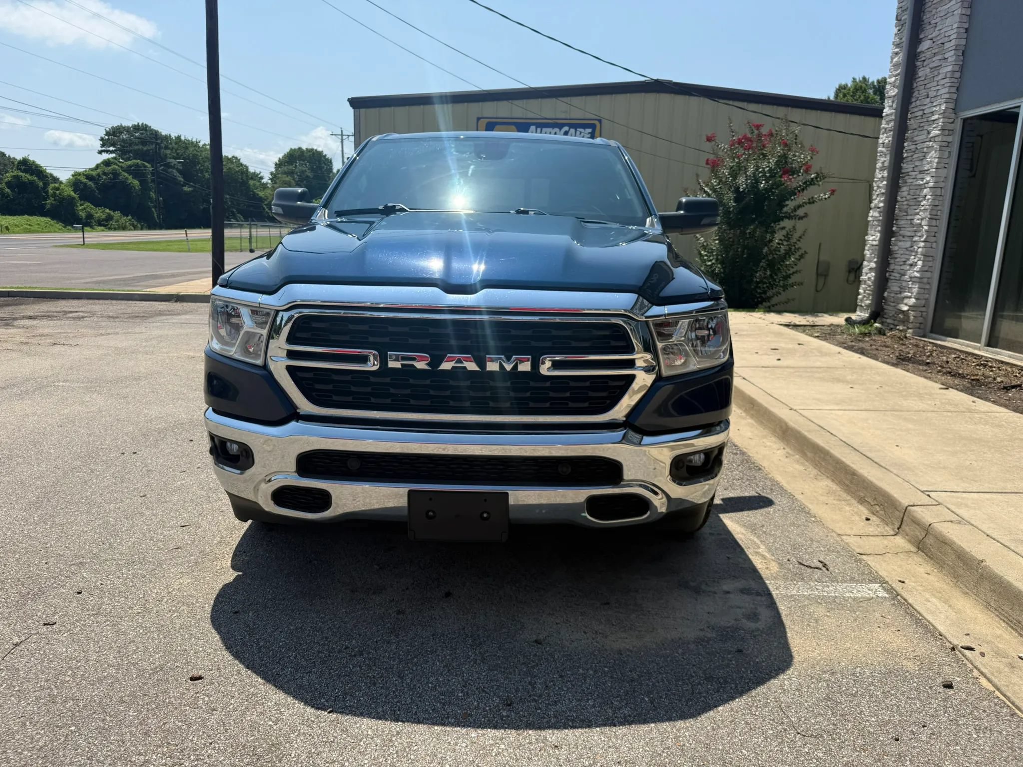 Used 2023 RAM 1500 Big Horn AWD/4WD image 3