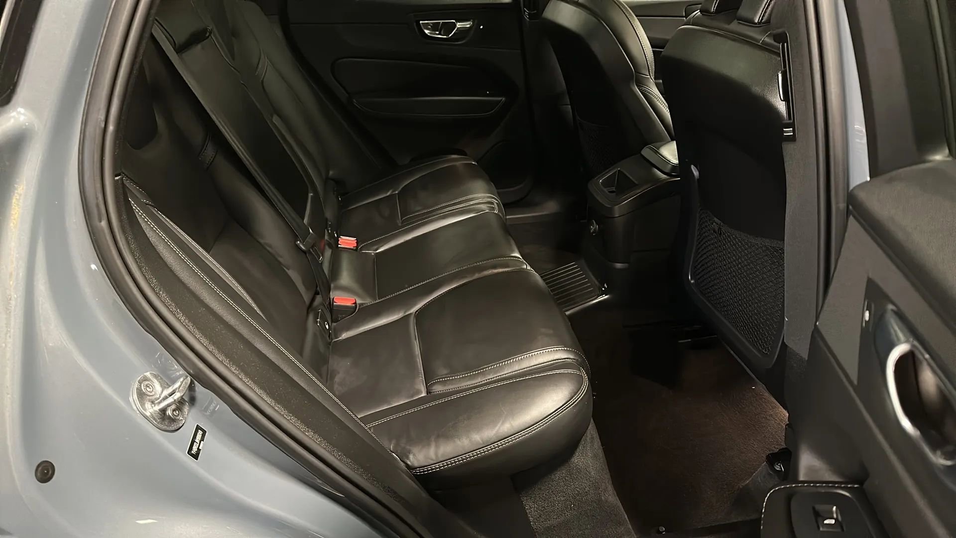 Used 2022 Volvo XC60 T8 Inscription w/ Advanced Package image 15