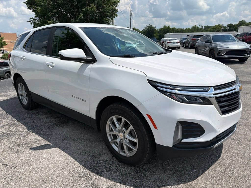 Used 2023 Chevrolet Equinox LT AWD/4WD image 2