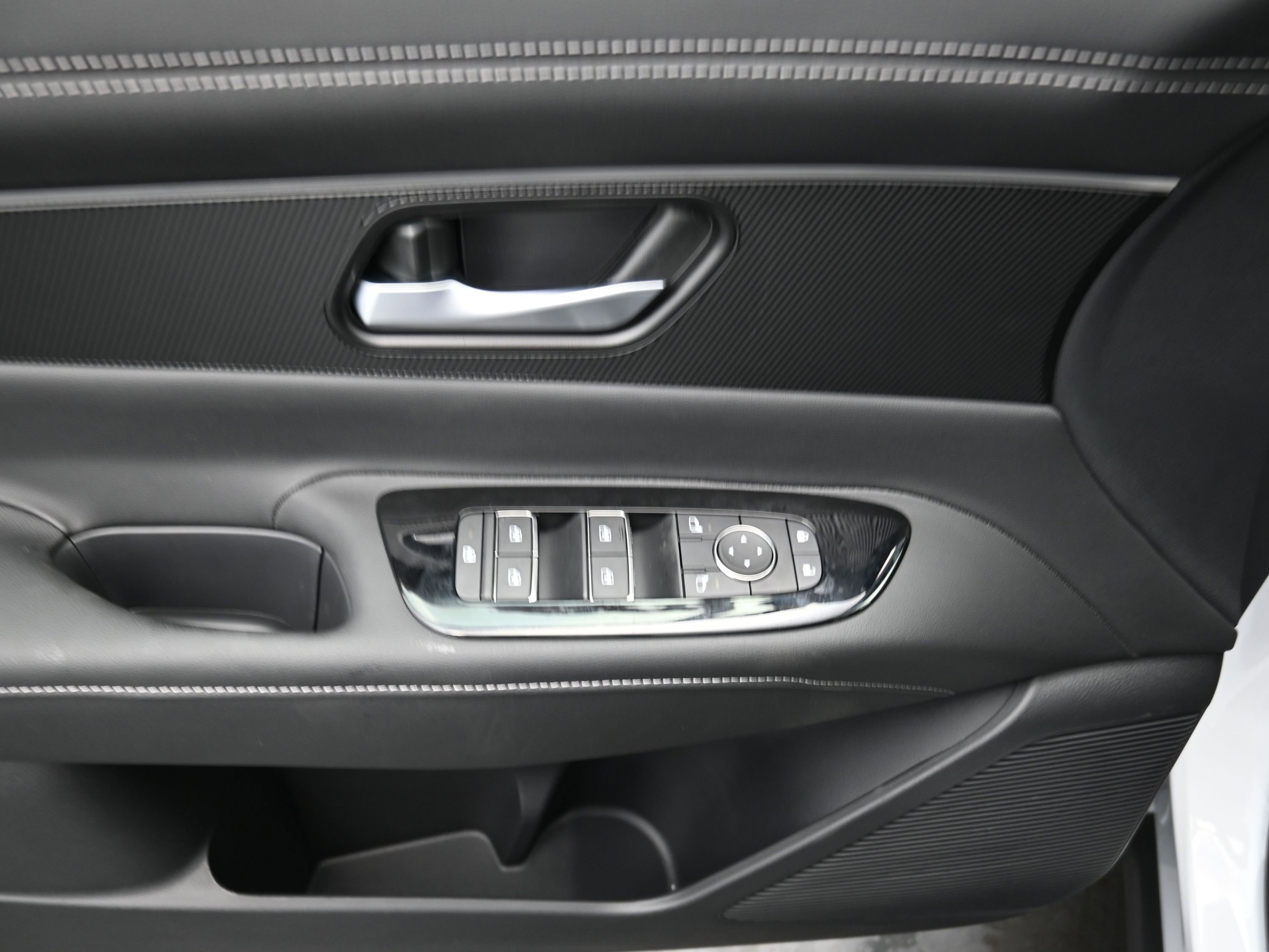 New 2025 Nissan Murano SV image 11