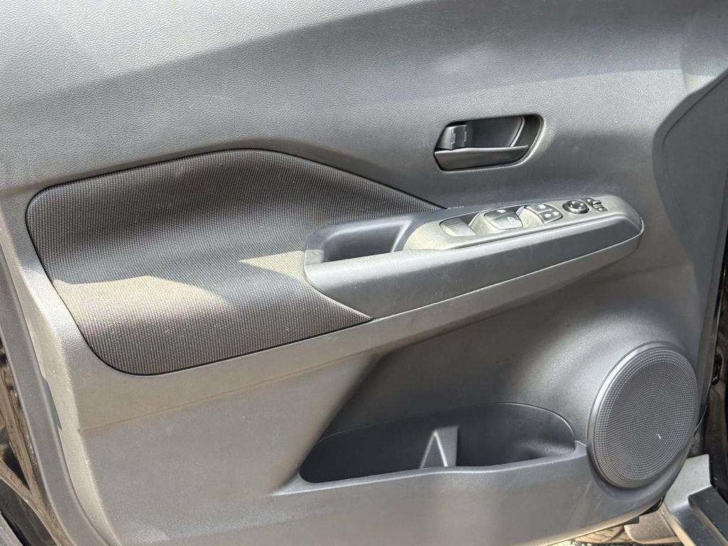 Used 2023 Nissan Kicks S FWD image 21