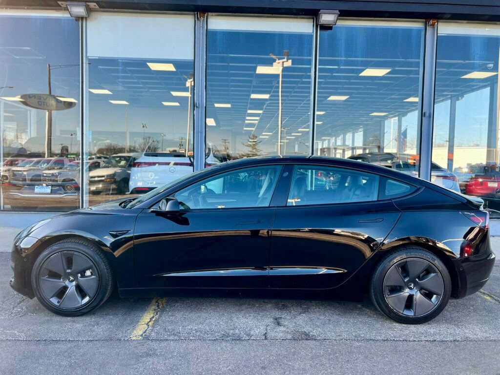 Used 2021 Tesla Model 3 Standard Range Plus image 33