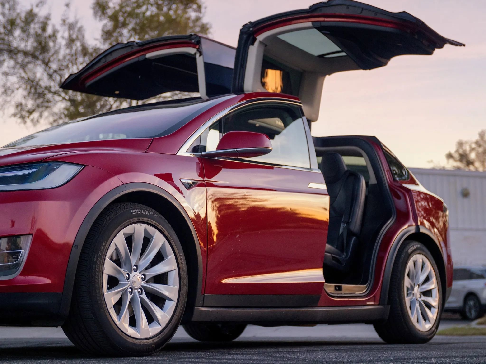 Used 2017 Tesla Model X 75D AWD/4WD image 6
