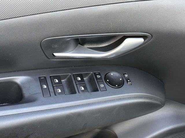 Used 2025 Hyundai Tucson SE AWD/4WD image 17