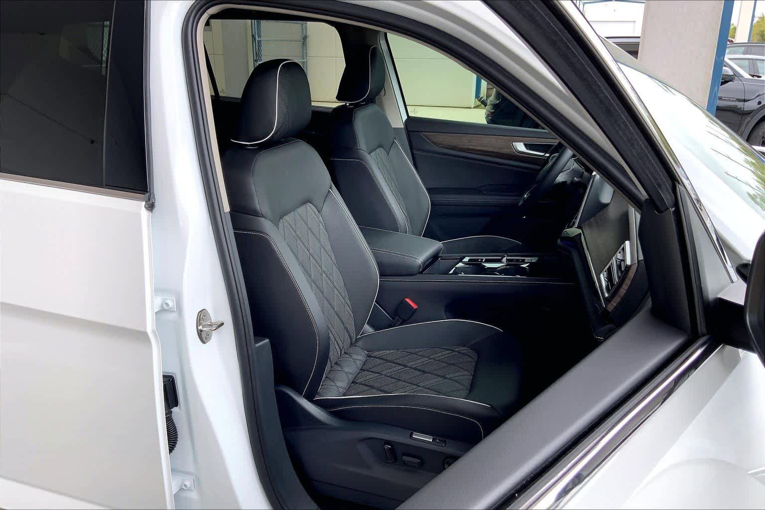 Used 2026 Volkswagen Atlas SEL Premium R-Line AWD/4WD image 9