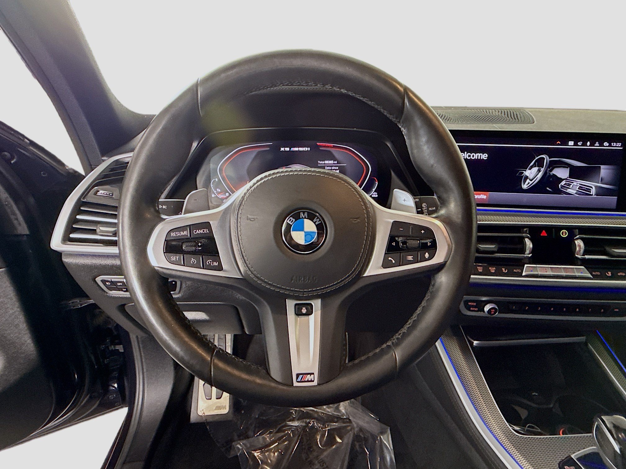 Used 2020 BMW X5 M50i w/ Premium Package AWD/4WD image 13