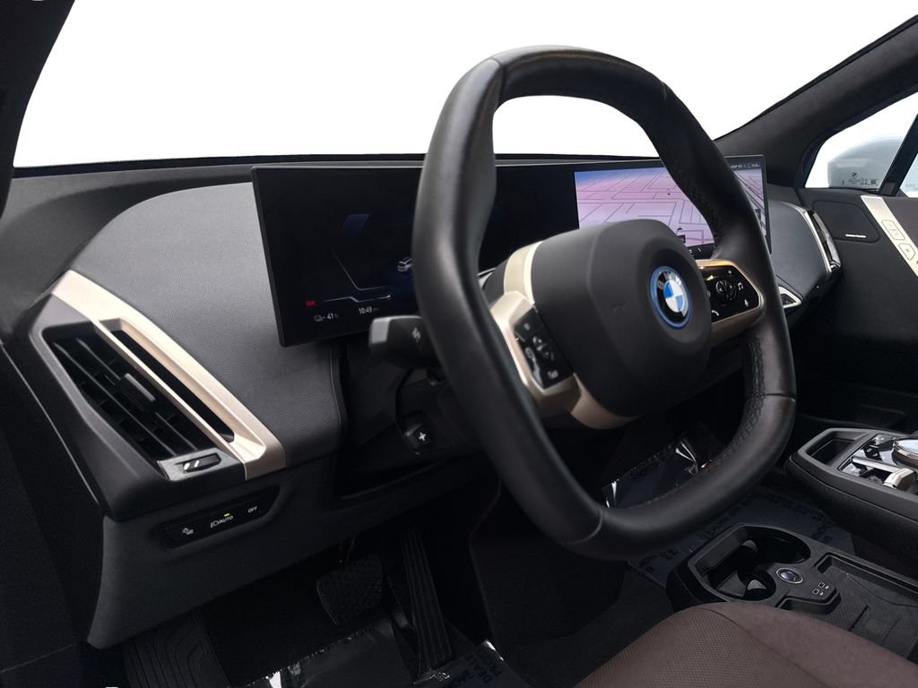 Used 2024 BMW iX xDrive50 w/ Convenience Package AWD/4WD image 49