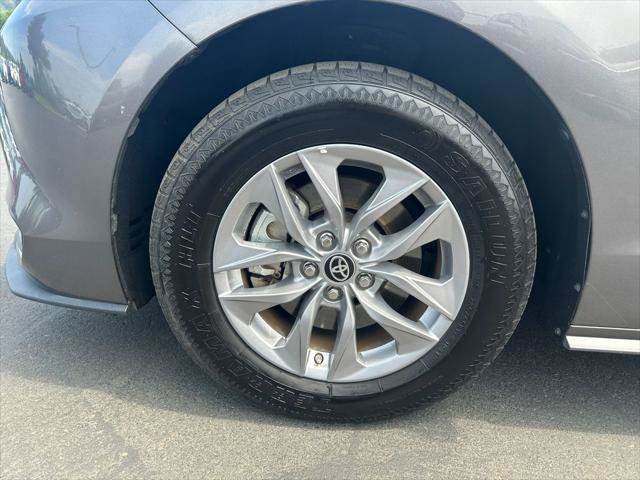 Certified 2024 Toyota Sienna LE FWD image 13