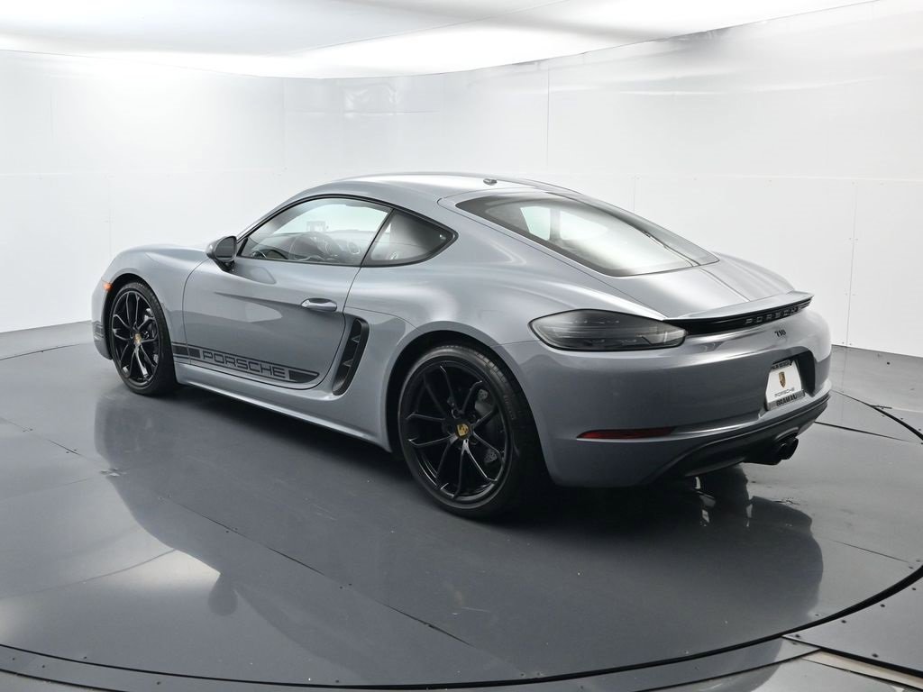 Used 2025 Porsche 718 Cayman image 3