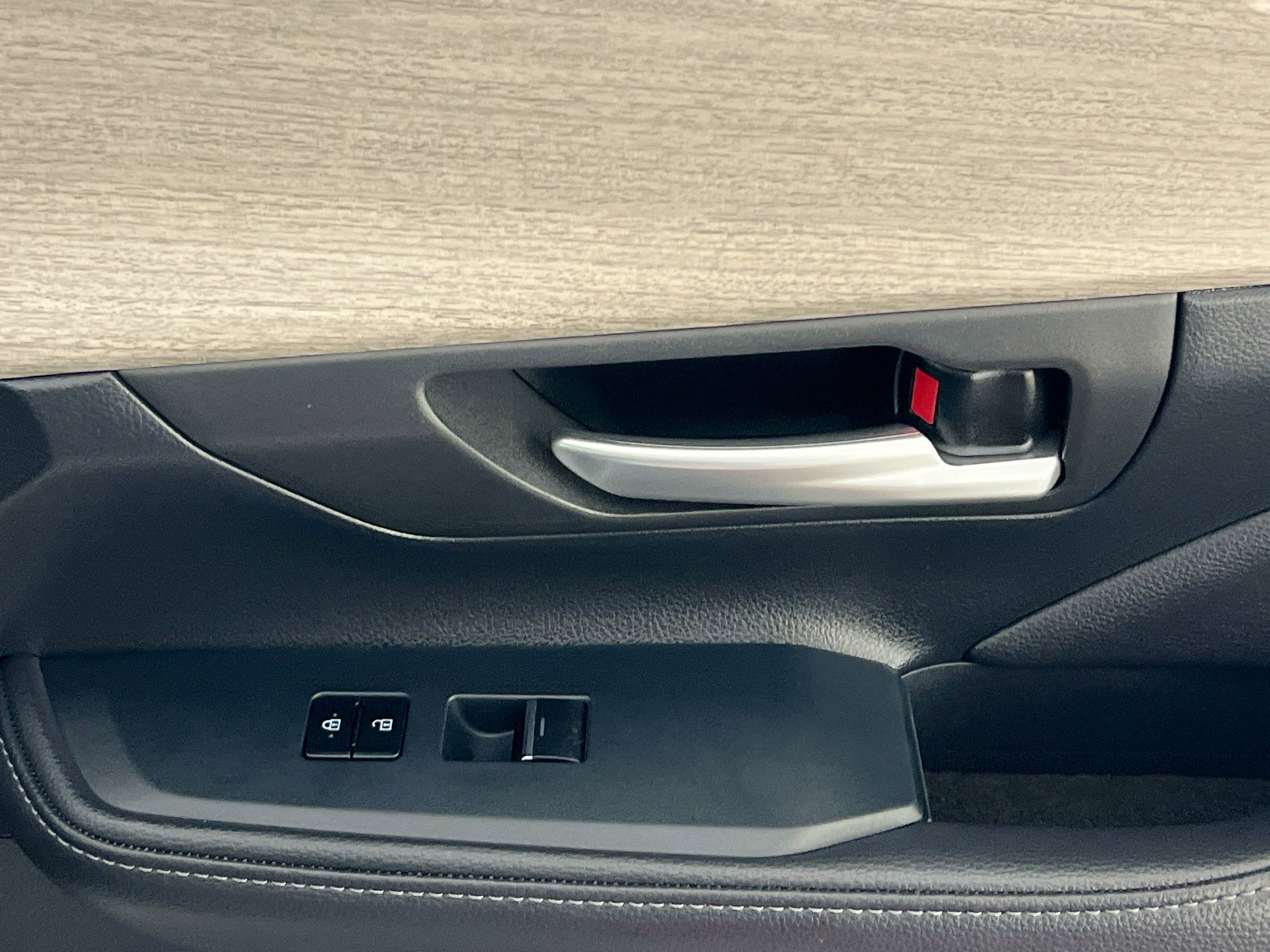 Used 2024 Toyota Grand Highlander Limited image 32