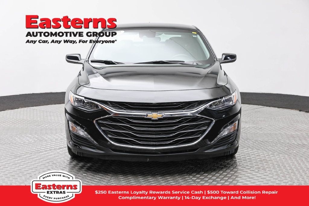 Used 2024 Chevrolet Malibu LT FWD image 3