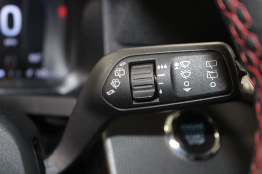 Used 2025 Ford Explorer ST-Line AWD/4WD image 39