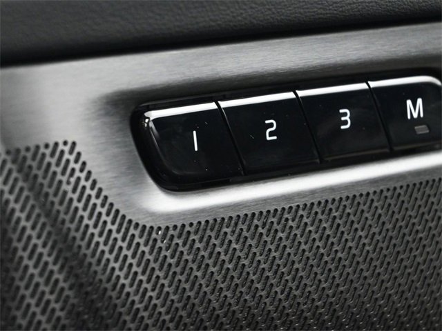 New 2026 Volvo XC90 B6 Plus w/ Protection Package Premier image 31