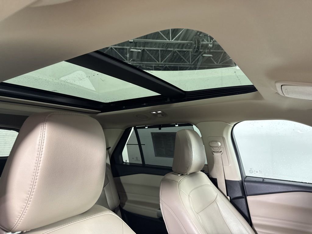 Used 2023 Ford Explorer Limited w/ Equipment Group 301A image 14