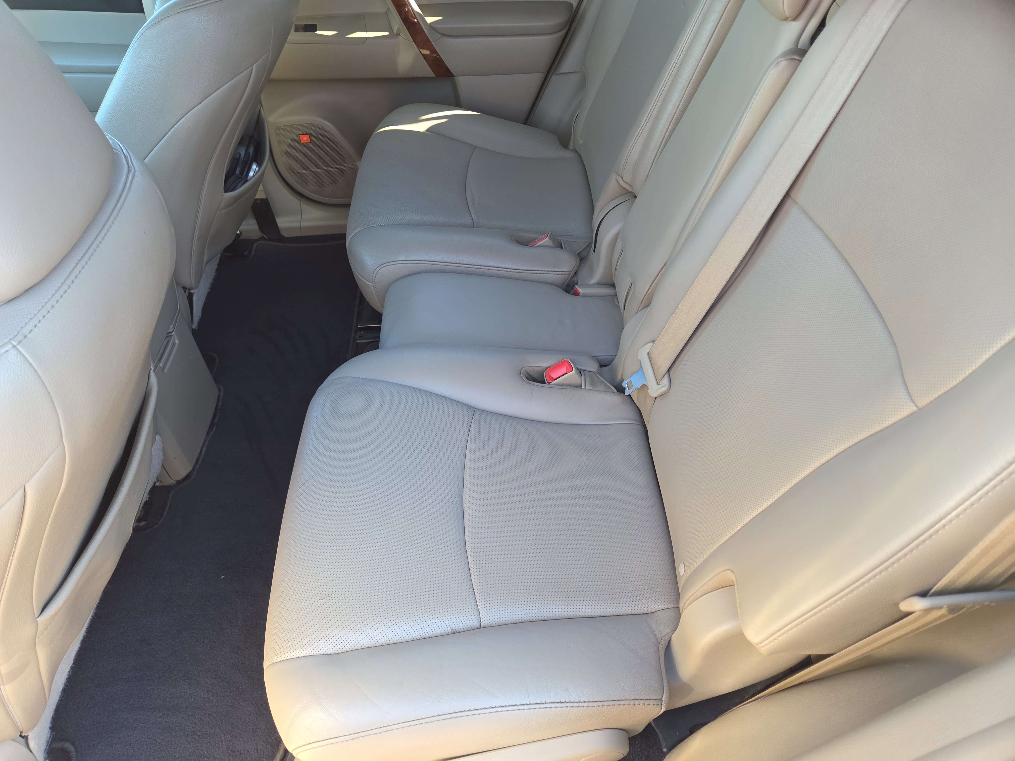 Used 2013 Toyota Highlander Limited image 18