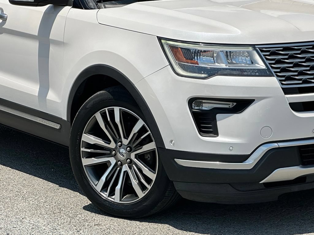Used 2018 Ford Explorer Platinum AWD/4WD image 43