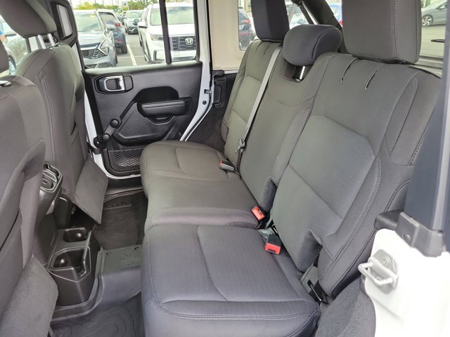 Used 2022 Jeep Wrangler Unlimited Sport image 14