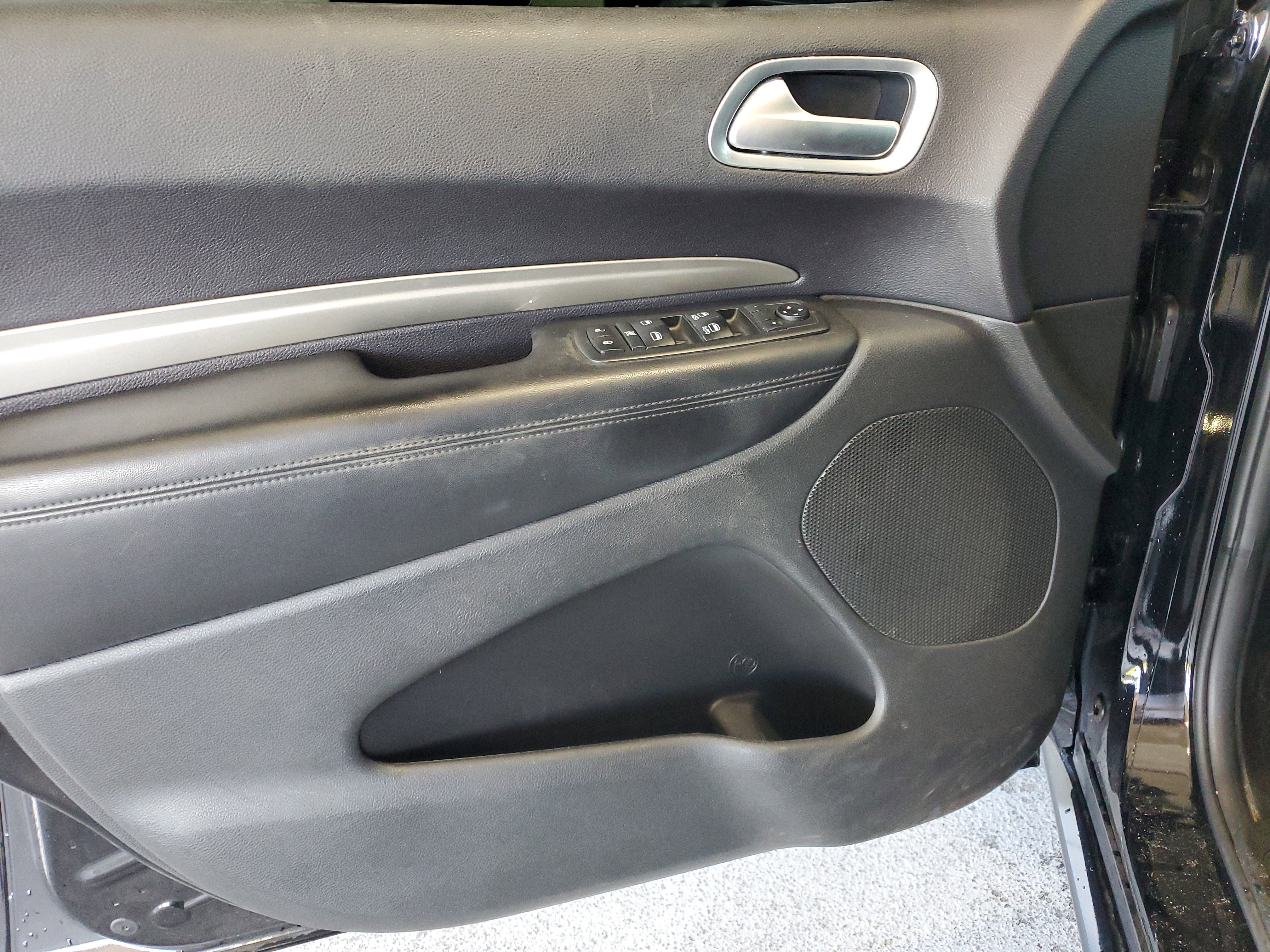 Used 2019 Dodge Durango SXT RWD image 15