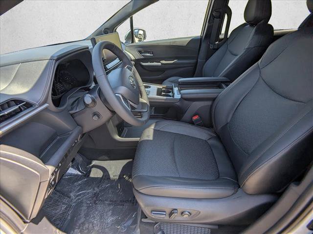 Used 2026 Toyota Sienna Limited AWD/4WD image 16