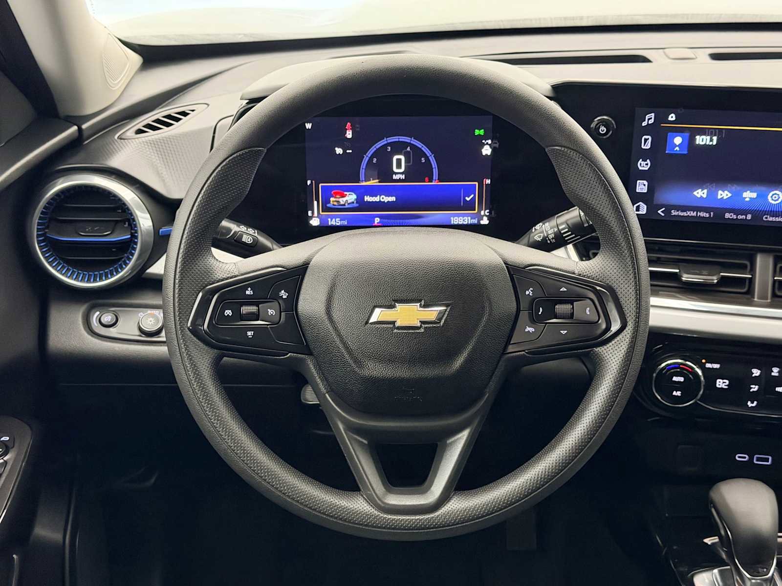 Used 2024 Chevrolet Trax LT image 23