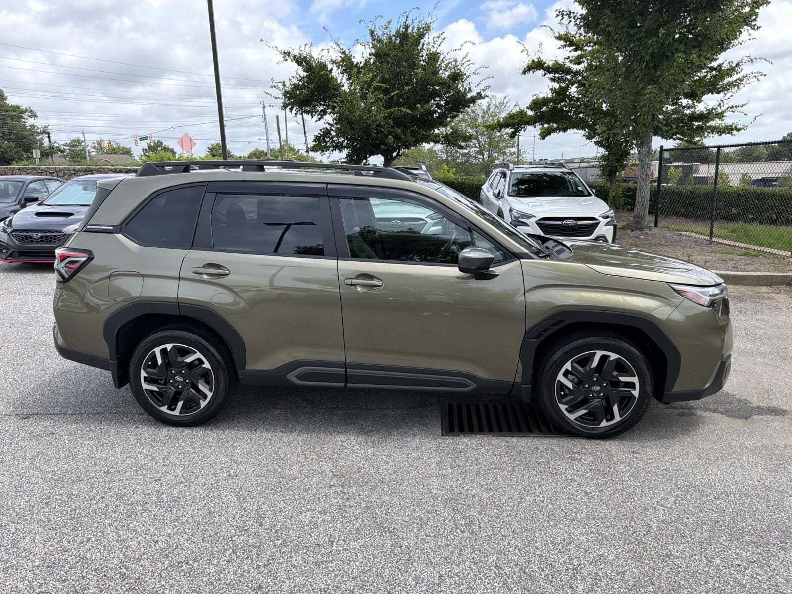 Used 2025 Subaru Forester Limited w/ Popular Package #2 AWD/4WD image 9