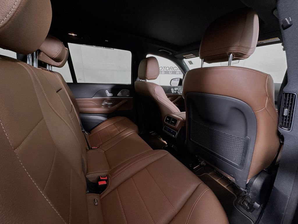 Used 2024 Mercedes-Benz GLS 450 4MATIC image 28