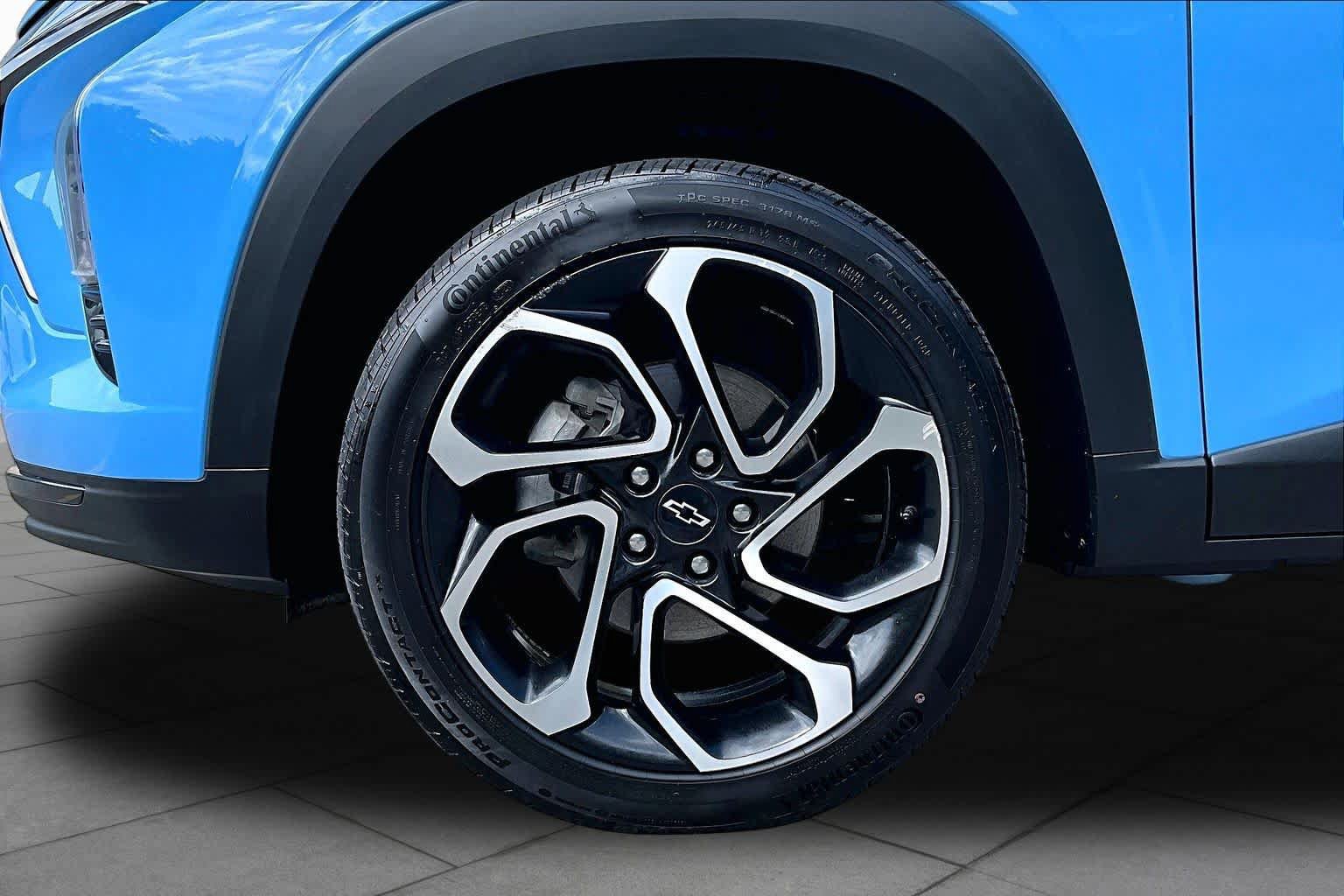 Used 2024 Chevrolet Trax RS FWD image 11