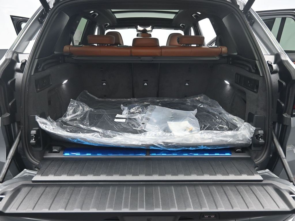 Used 2026 BMW X5 xDrive50e w/ Premium Package image 30