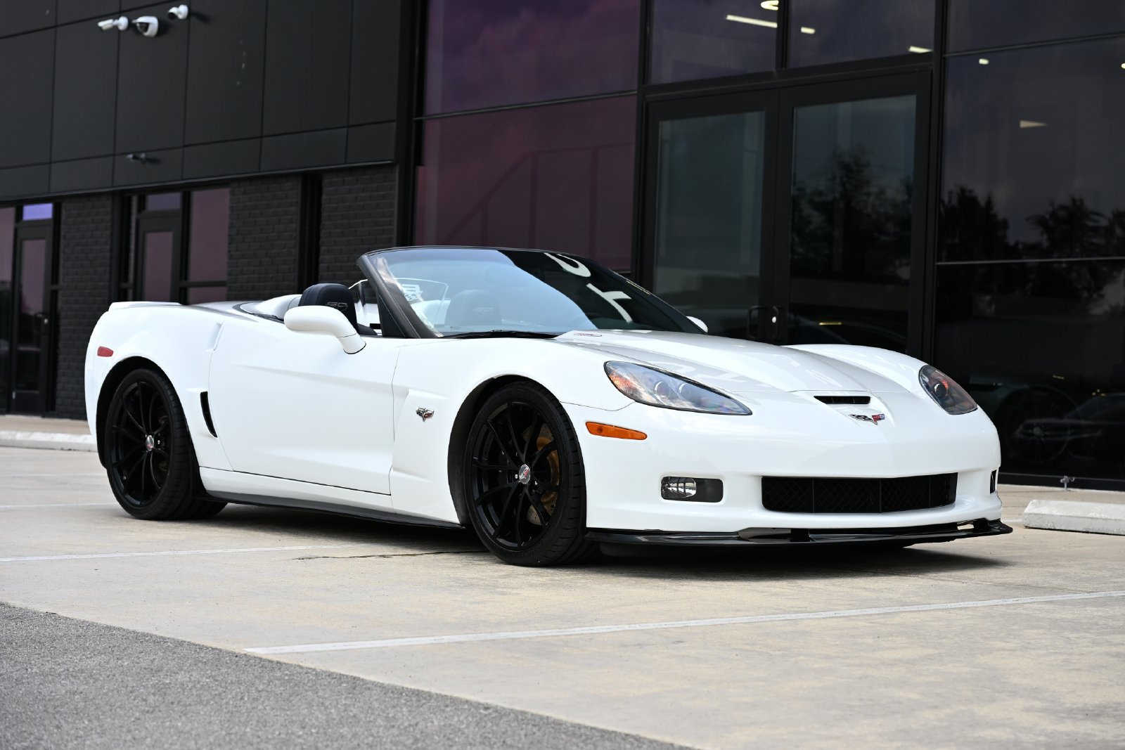 Used 2013 Chevrolet Corvette 427 w/ 1SC Preferred Equipment Group RWD image 19