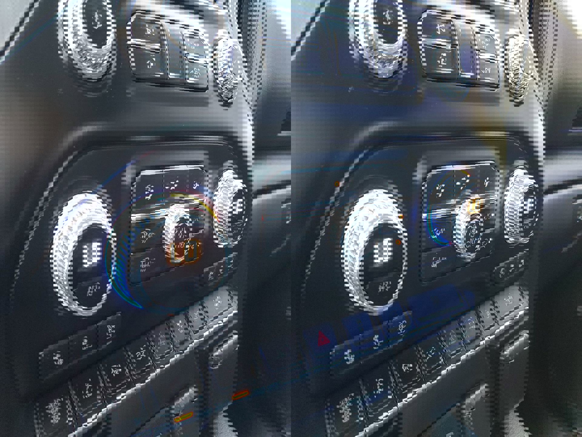 Used 2020 GMC Sierra 3500 Denali w/ Denali Ultimate Package image 77