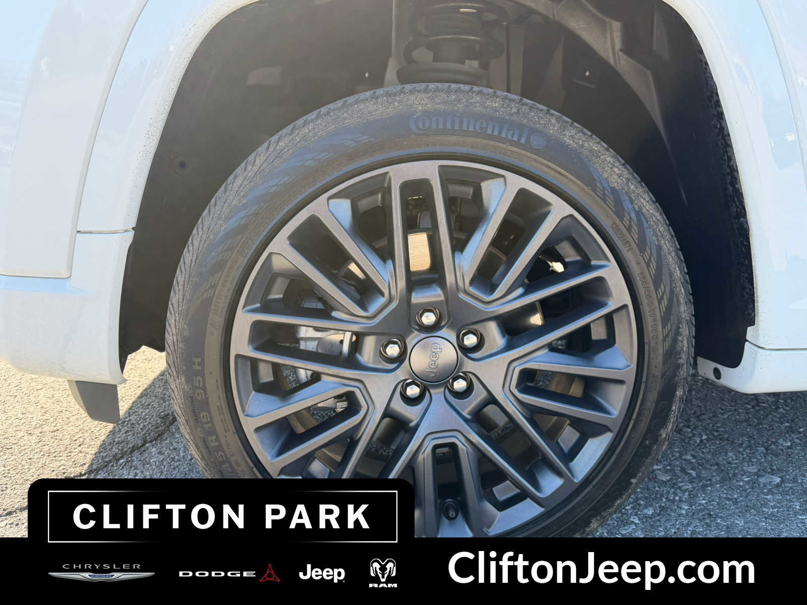 Used 2023 Jeep Compass High Altitude image 10