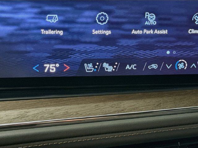 Used 2026 Chevrolet Tahoe High Country AWD/4WD image 21