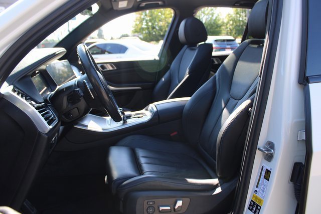 Used 2022 BMW X5 xDrive40i w/ M Sport Package image 18