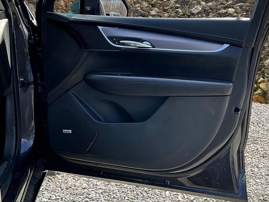 Used 2017 Cadillac XT5 Luxury w/ Driver Awareness Package image 22