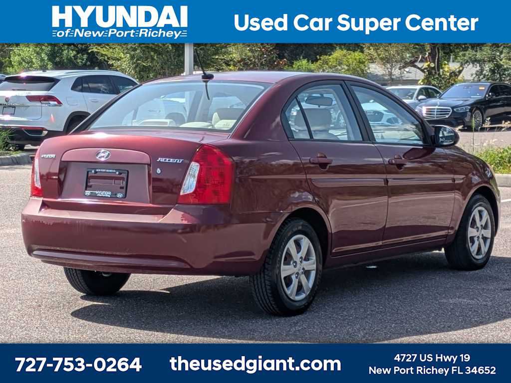 Used 2009 Hyundai Accent GLS w/ Premium Pkg 6 FWD image 5