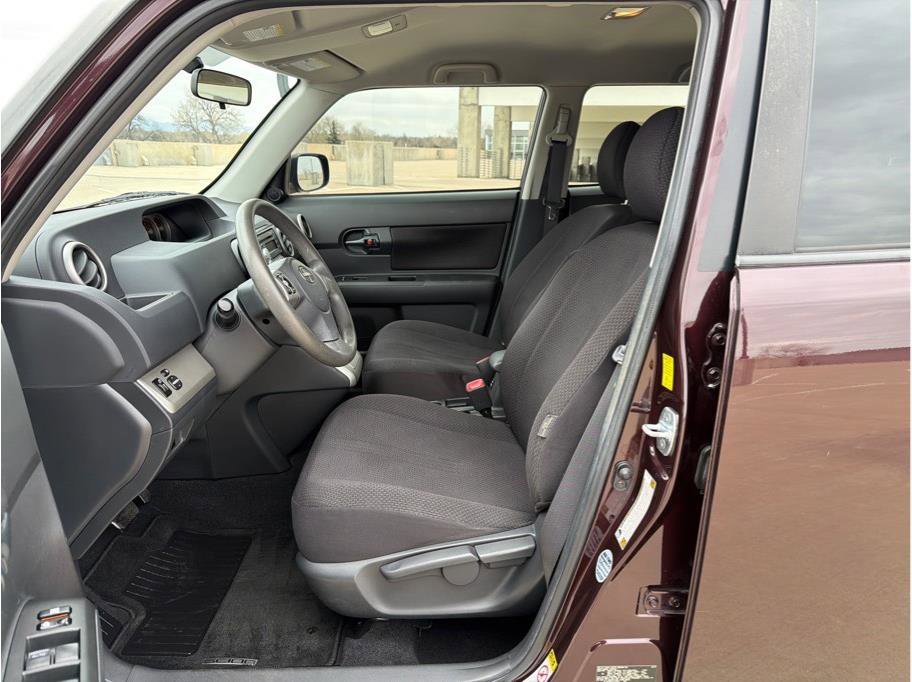 Used 2010 Scion xB Release Series 7.0 image 10